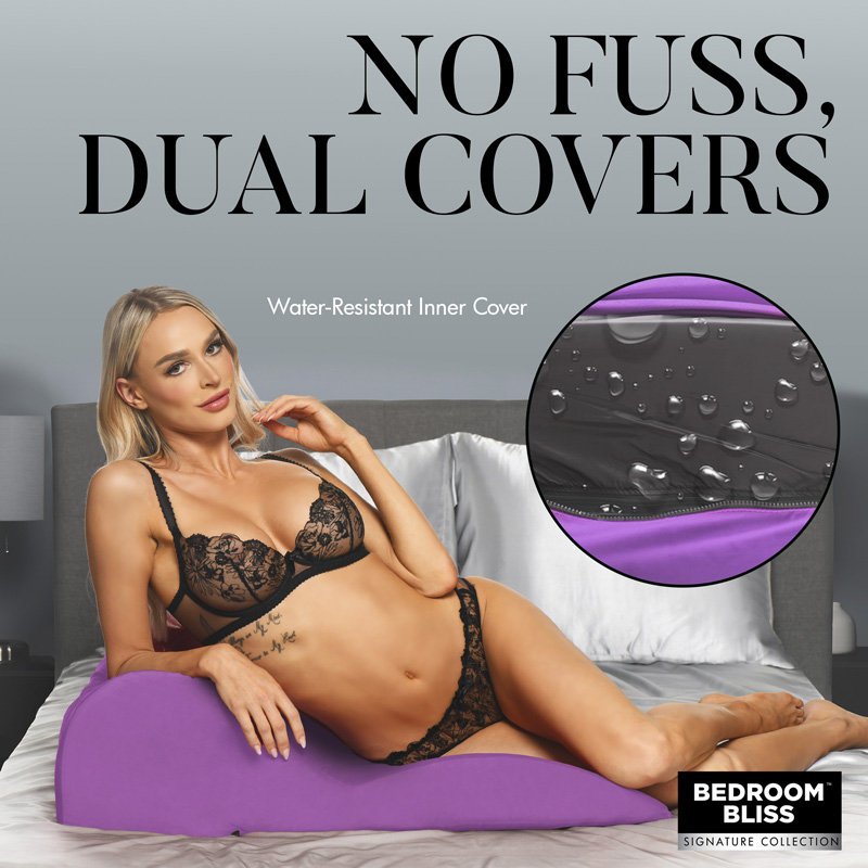 Contoured Love Cushion - Image 4
